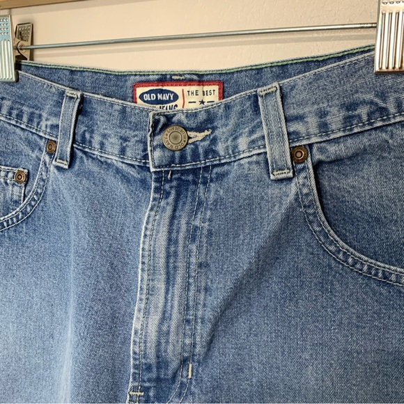 Old Navy Vintage Y2K 2000s Medium Light Wash Rigid Denim Jean Shorts Size 14 - Picture 3 of 12